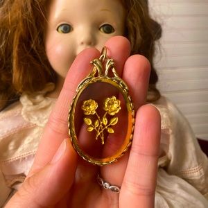 Victorian Lovely Double Rose Pendant